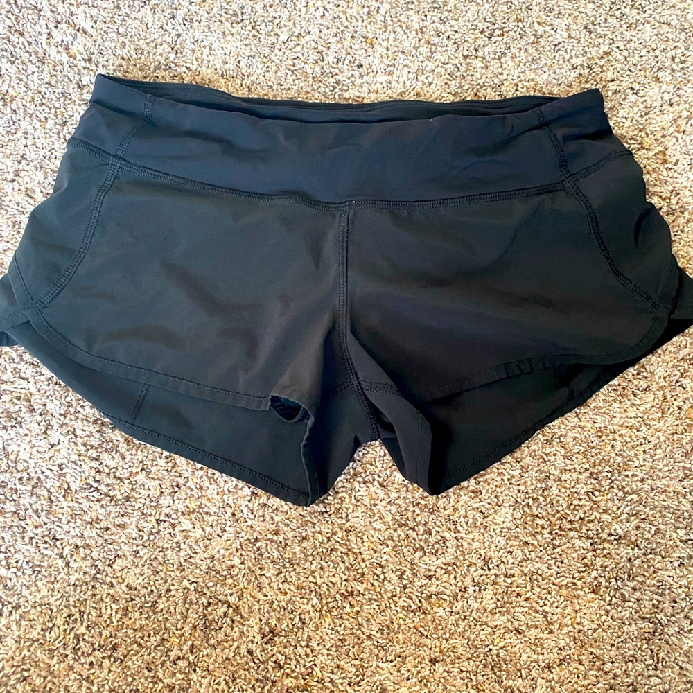 Lululemon Speed Up Low Rise short 2.5”